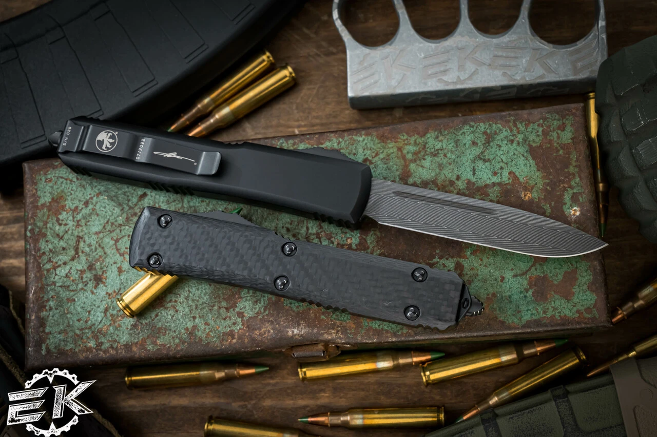 Microtech Ultratech Carbon Fiber OTF Automatic Knife 3.4" Damascus Drop Point 121-16CFS 4 Microtech Ultratech Carbon Fiber OTF Automatic Knife 3.4" Damascus Drop Point 121-16CFS - Image 2