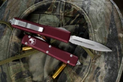 Microtech Ultratech OTF Automatic Knife Merlot 3.4" Dagger Stonewash Serrated 122-11MR -Southern Blades 122 11 MR 56858.1666638635