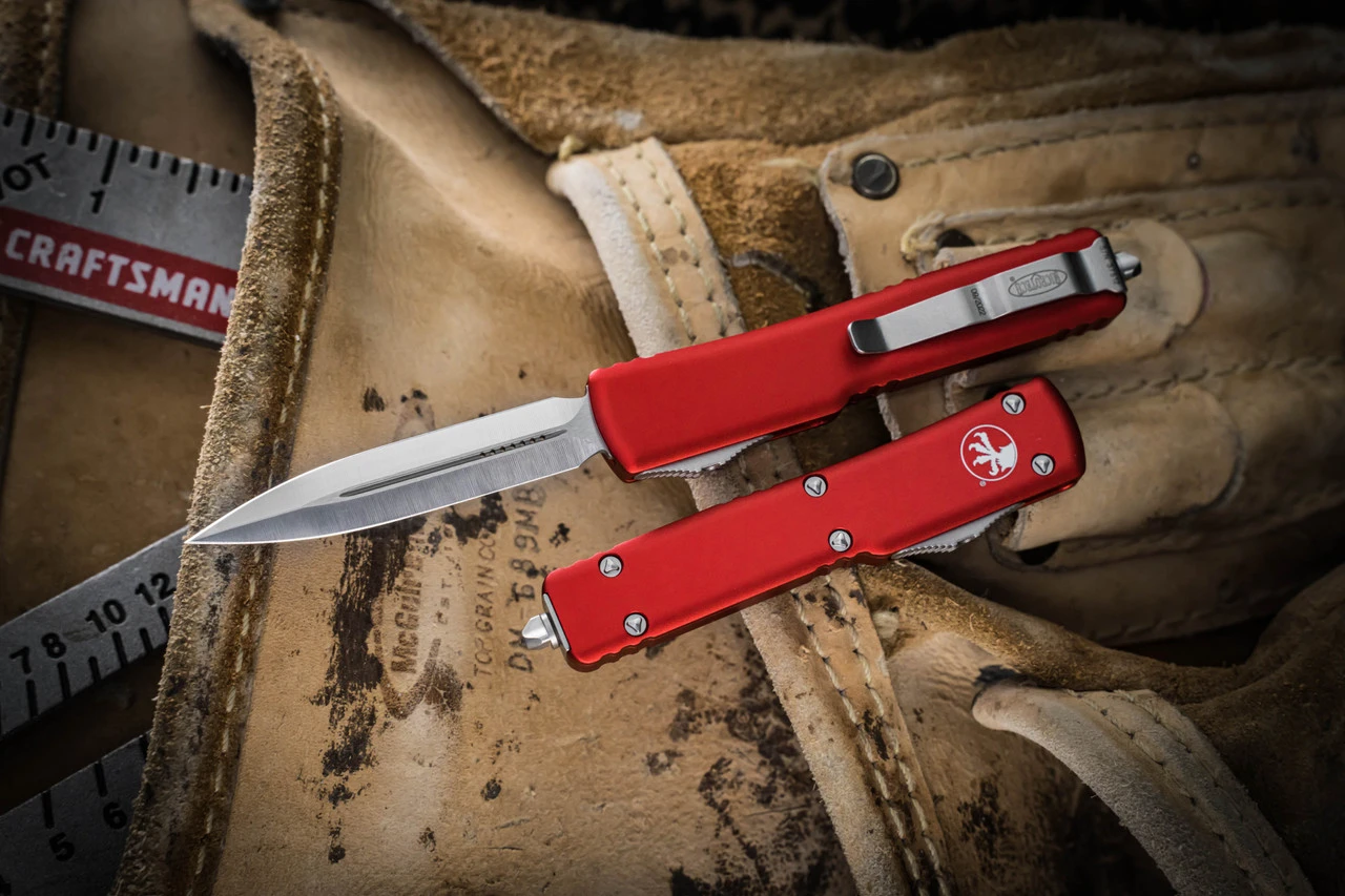 Microtech UTX-70 OTF Automatic Knife Red 2.4" Dagger Satin 147-4RD 4 Microtech UTX-70 OTF Automatic Knife Red 2.4" Dagger Satin 147-4RD - Image 2