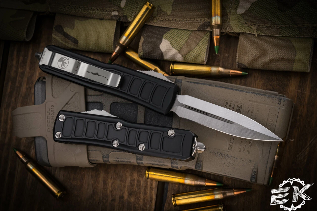 Microtech UTX-85 II Stepside OTF Automatic Knife 3" Dagger Satin 232II-4S 4 Microtech UTX-85 II Stepside OTF Automatic Knife 3" Dagger Satin 232II-4S - Image 2