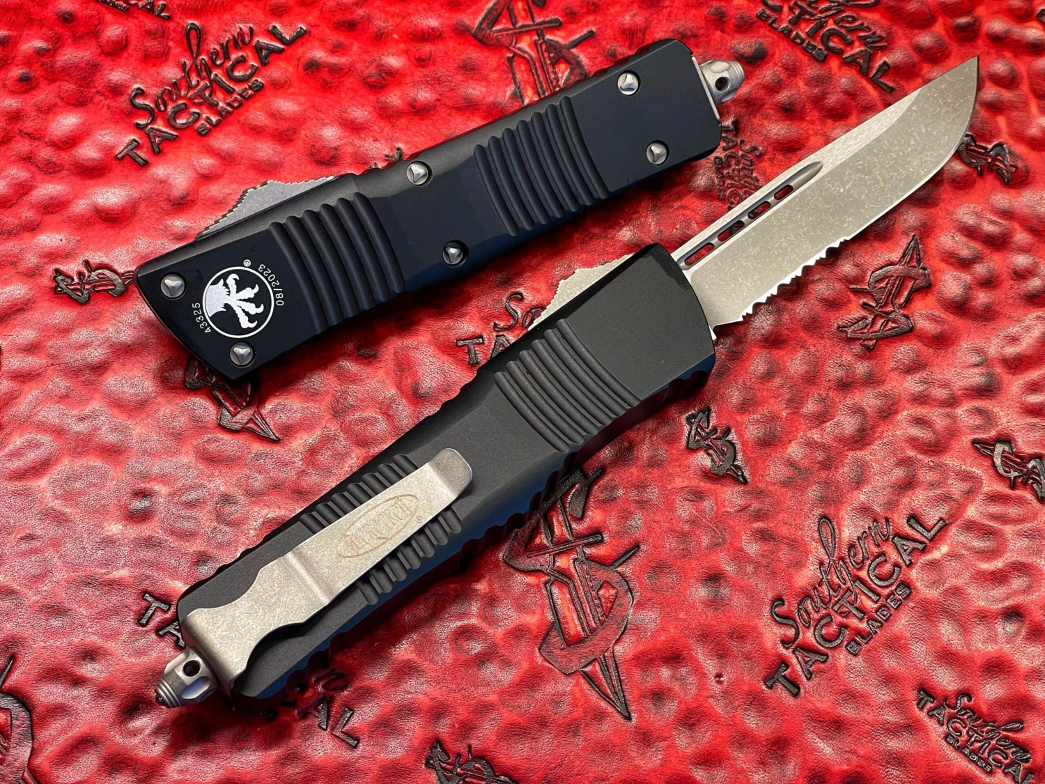 Microtech Combat Troodon Single Edge Apocalyptic Part Serrated 4 Microtech Combat Troodon Single Edge Apocalyptic Part Serrated - Image 2