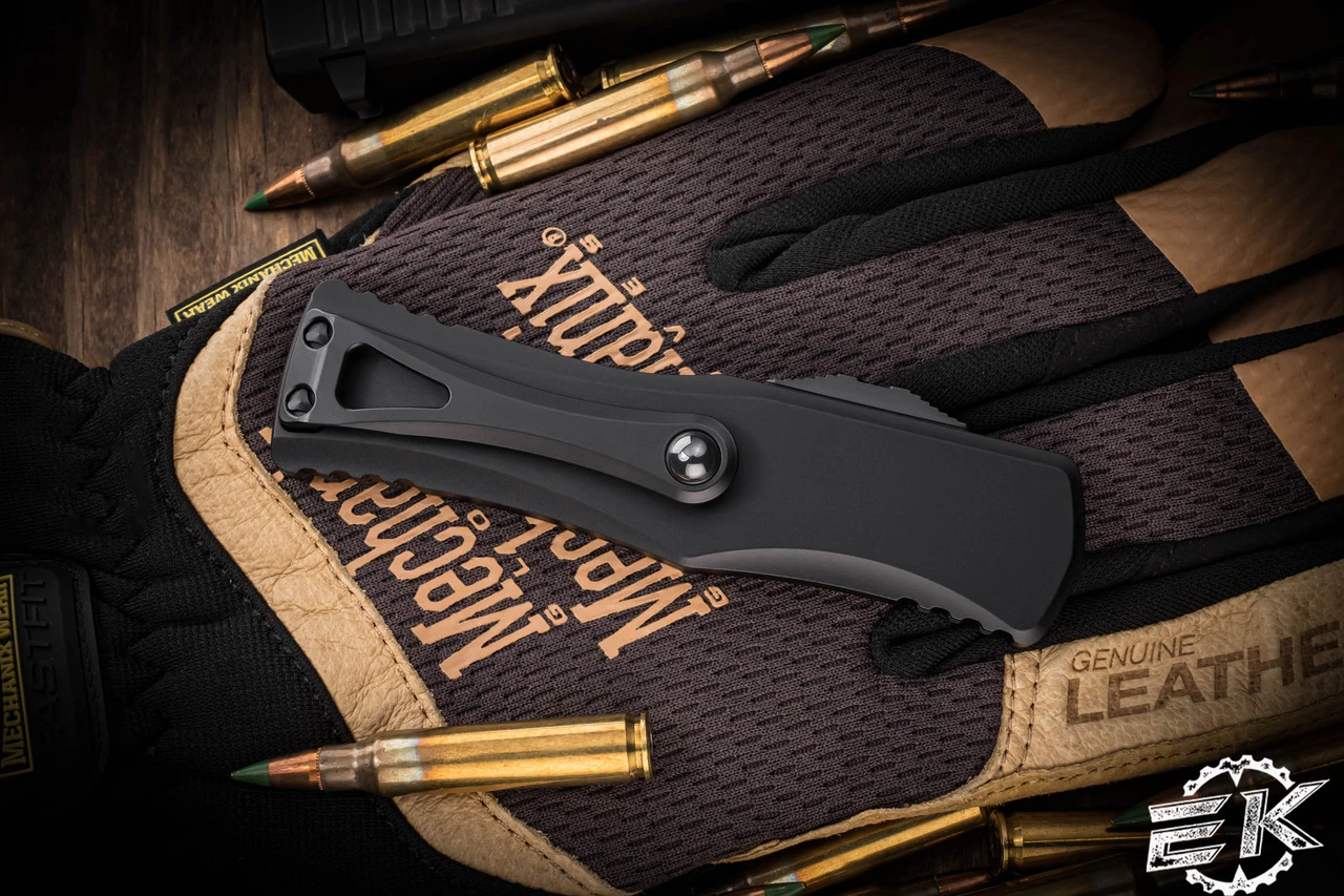 Microtech Hera OTF Automatic Knife Black 3" Dagger Black Serrated 702-2T 6 Microtech Hera OTF Automatic Knife Black 3" Dagger Black Serrated 702-2T - Image 4