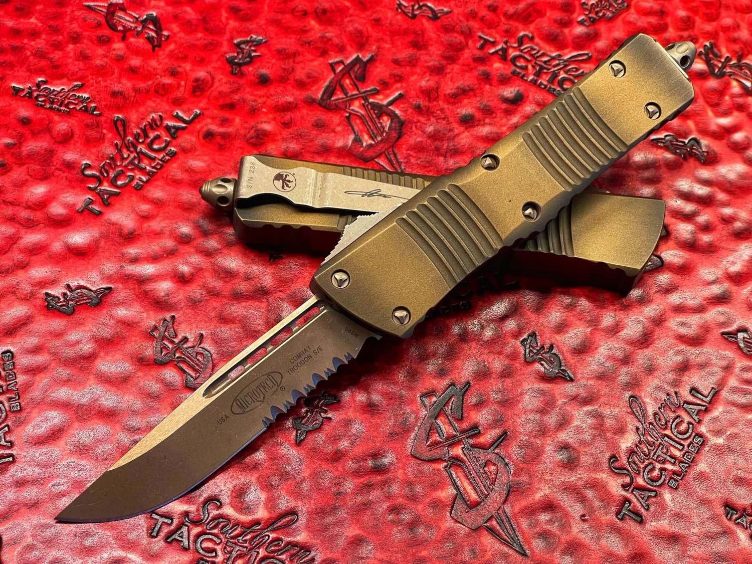 Microtech Combat Troodon Single Edge Bronze Apocalyptic Part Serrated Antique Bronze 3 Microtech Combat Troodon Single Edge Bronze Apocalyptic Part Serrated Antique Bronze