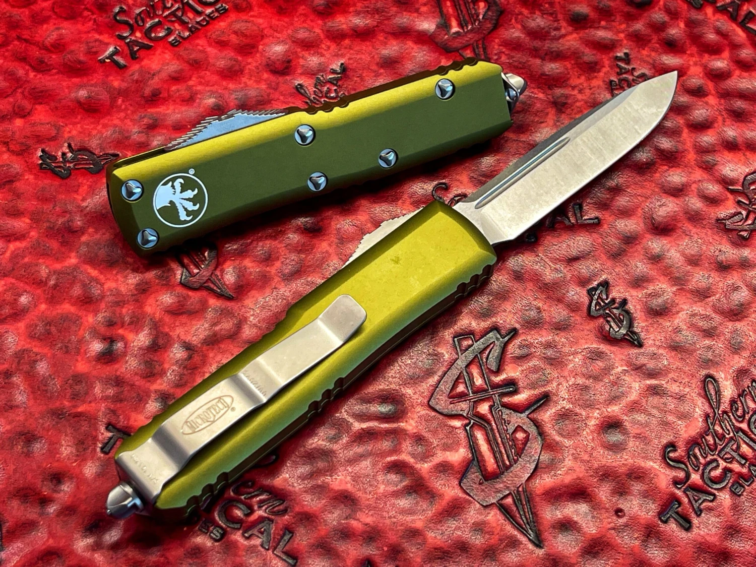 Microtech UTX-85 Single Edge Stonewash Standard OD Green 4 Microtech UTX-85 Single Edge Stonewash Standard OD Green - Image 2