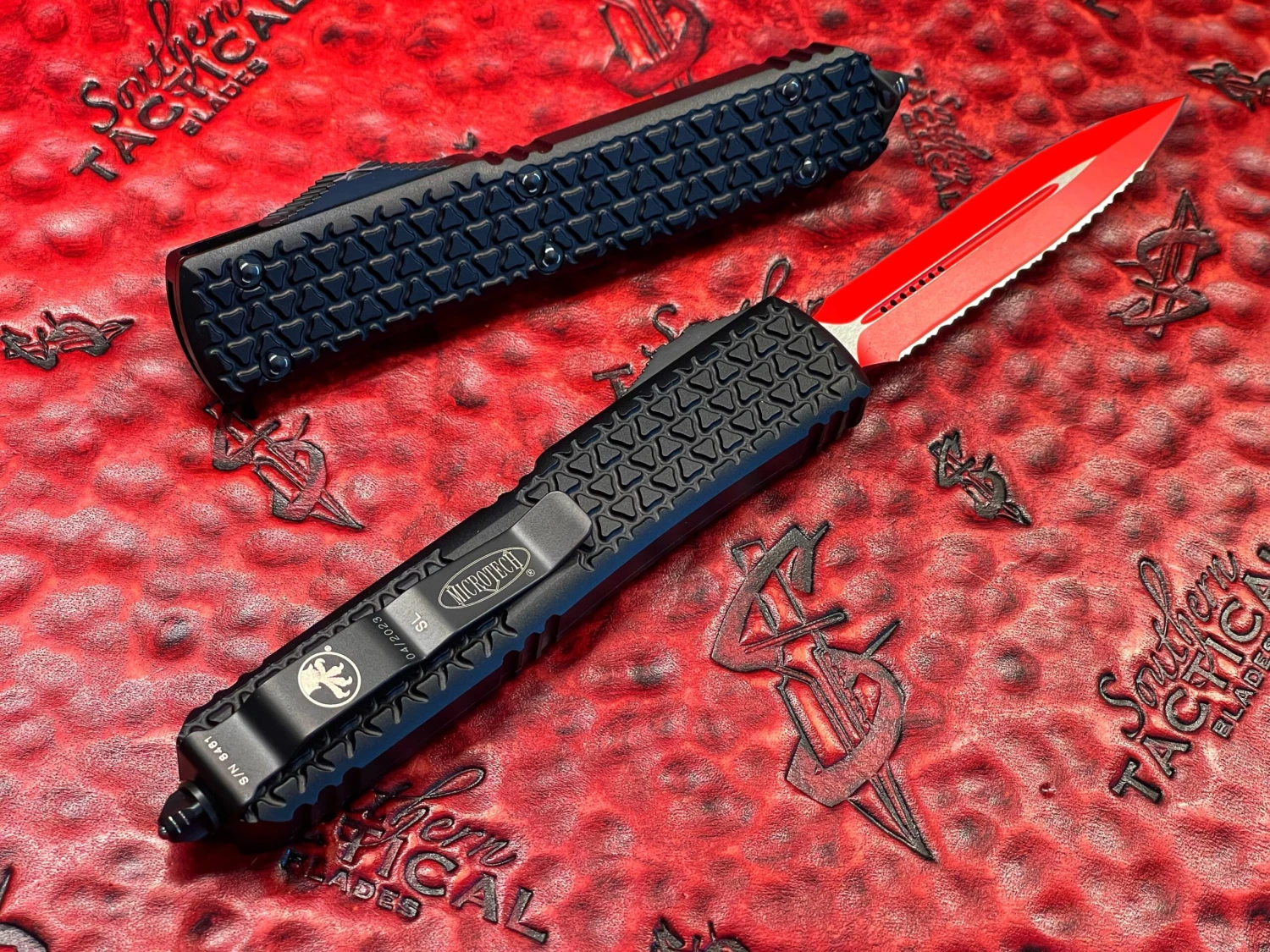 Microtech Ultratech Sith Lord Double Edged And Double Full Serrated Red Blade 4 Microtech Ultratech Sith Lord Double Edged And Double Full Serrated Red Blade - Image 2