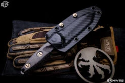 Microtech Socom Alpha Mini Fixed Blade Knife Carbon Fiber 3.72" DLC Tanto Serrated 114M-3DLCCFS -Southern Blades IMG 1680 Edit 44942.1654715116