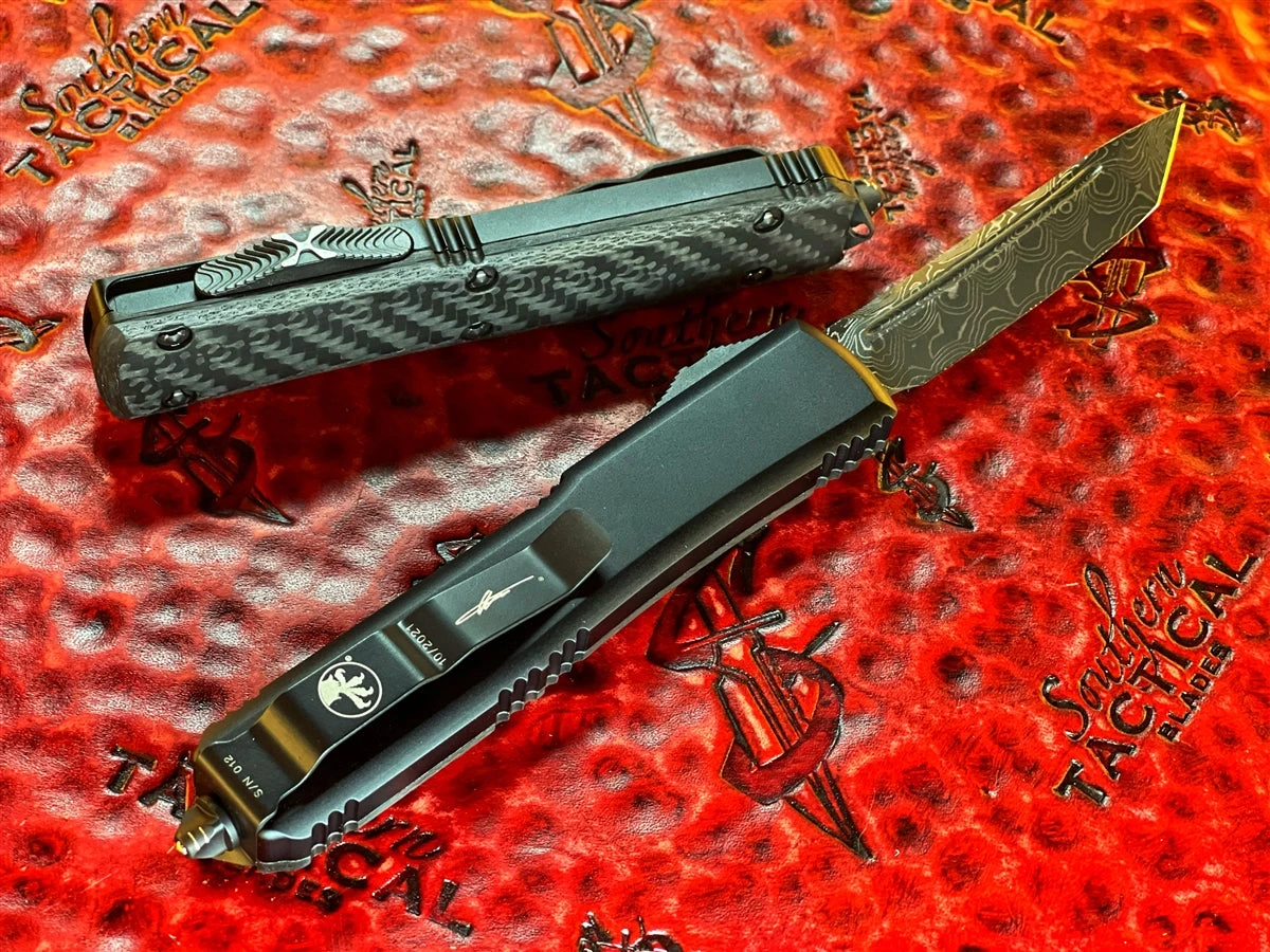Microtech Ultratech Tanto Edge Damascus, Carbon Fiber Top, Ringed Hardware Signature Series 4 Microtech Ultratech Tanto Edge Damascus, Carbon Fiber Top, Ringed Hardware Signature Series - Image 2