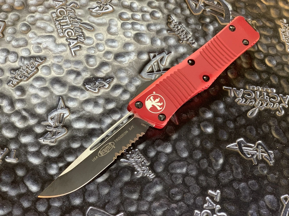 Microtech Troodon Single Edge Part Serrated Red 3 Microtech Troodon Single Edge Part Serrated Red