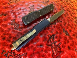 Microtech UTX-70 Single Edge Bronzed Standard Carbon Fiber Signature Series 5 Microtech UTX-70 Single Edge Bronzed Standard Carbon Fiber Signature Series -Southern Blades MT148 13CFS 3