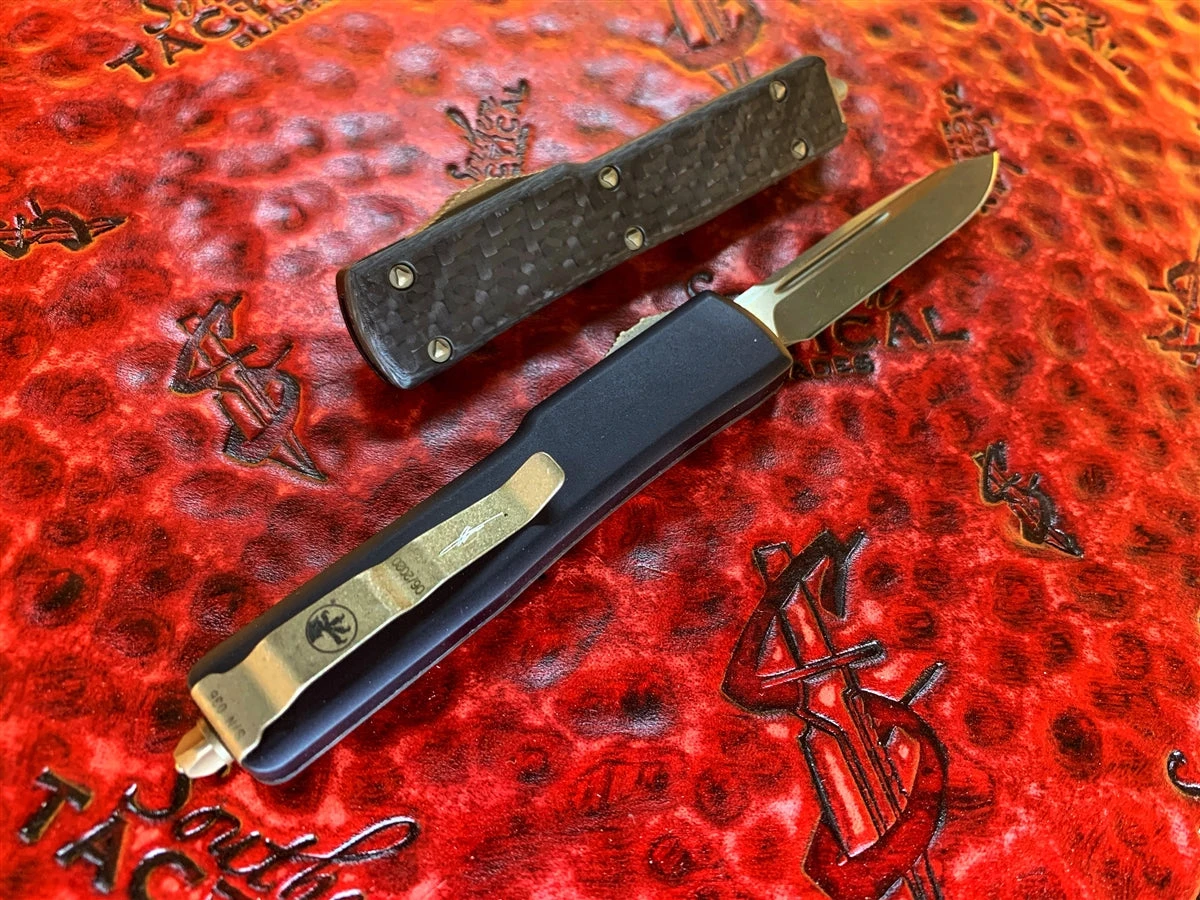 Microtech UTX-70 Single Edge Bronzed Standard Carbon Fiber Signature Series 4 Microtech UTX-70 Single Edge Bronzed Standard Carbon Fiber Signature Series - Image 2