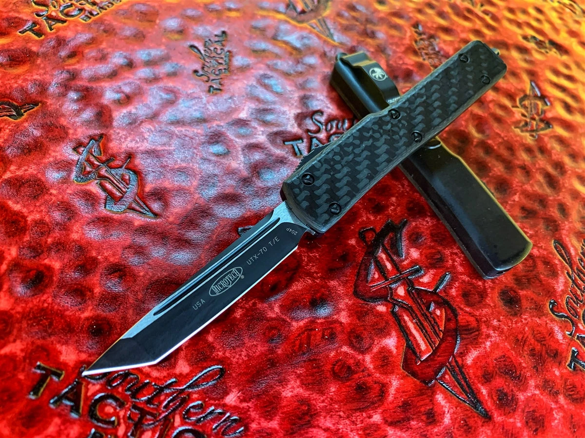 Microtech UTX-70 Tanto Edge Black Standard Carbon Fiber Signature Series 3 Microtech UTX-70 Tanto Edge Black Standard Carbon Fiber Signature Series