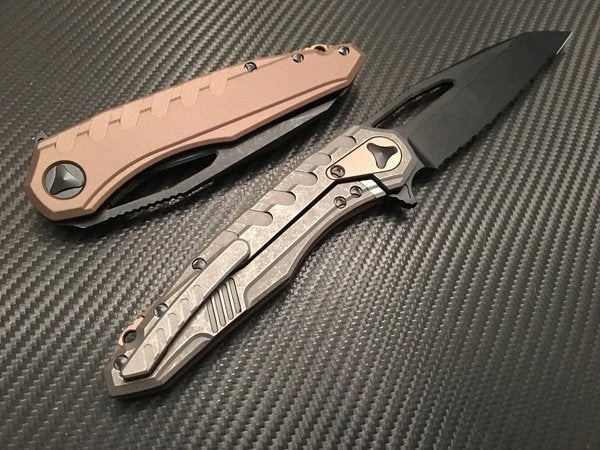 Microtech Sigil MK6 DLC Black Full Serrated Tan 4 Microtech Sigil MK6 DLC Black Full Serrated Tan - Image 2