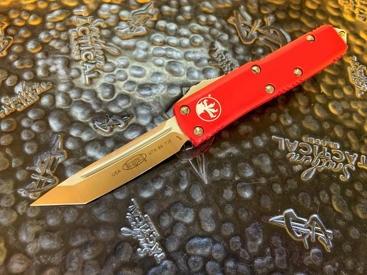 Microtech UTX85 Tanto Satin Standard Red 3 Microtech UTX85 Tanto Satin Standard Red