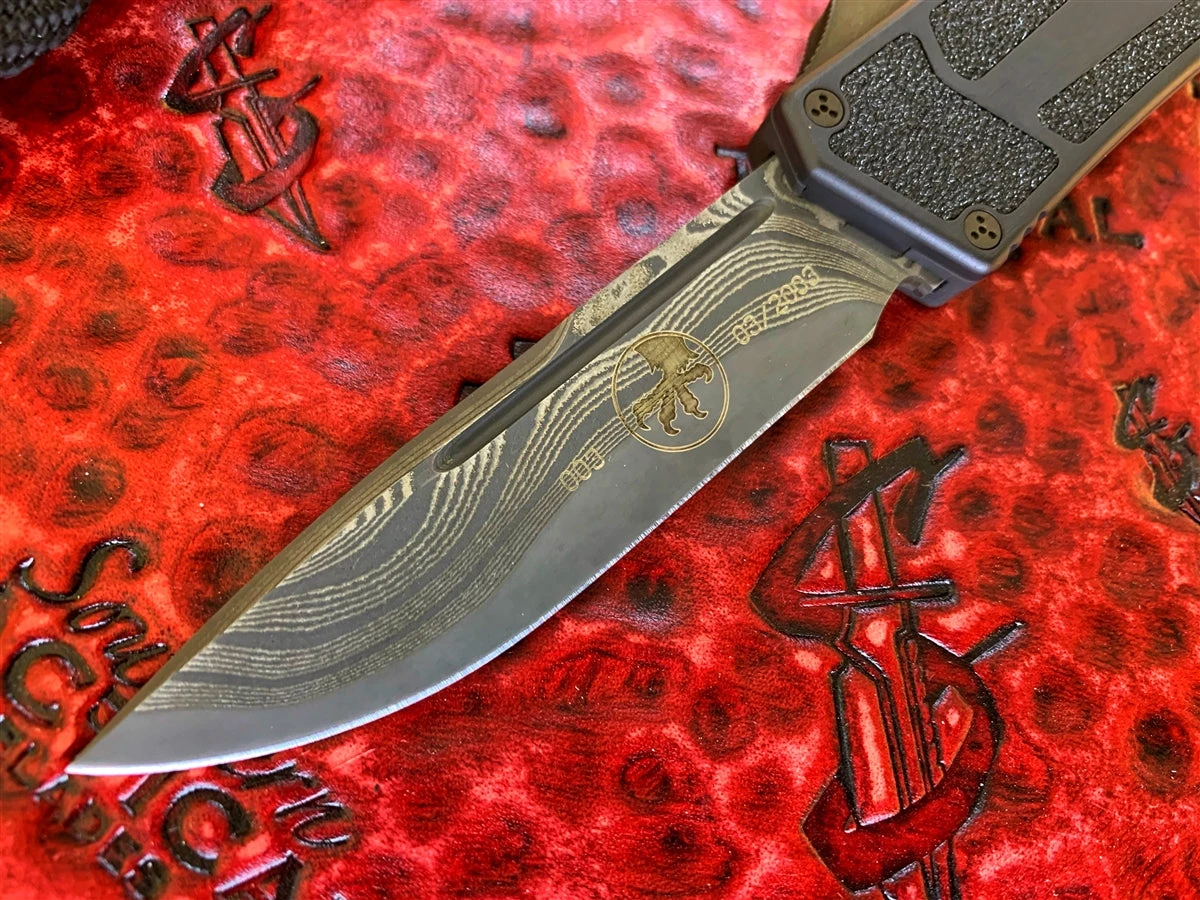 Microtech QD Scarab, Single Edge, San Mai Damascus Standard Serial 003 6 Microtech QD Scarab, Single Edge, San Mai Damascus Standard Serial 003 - Image 4