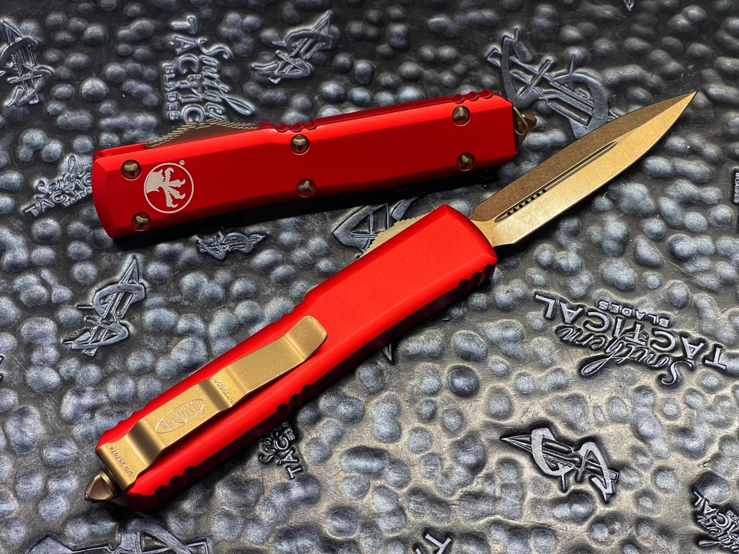 Microtech Ultratech Double Edge Bronzed Standard Red 4 Microtech Ultratech Double Edge Bronzed Standard Red - Image 2