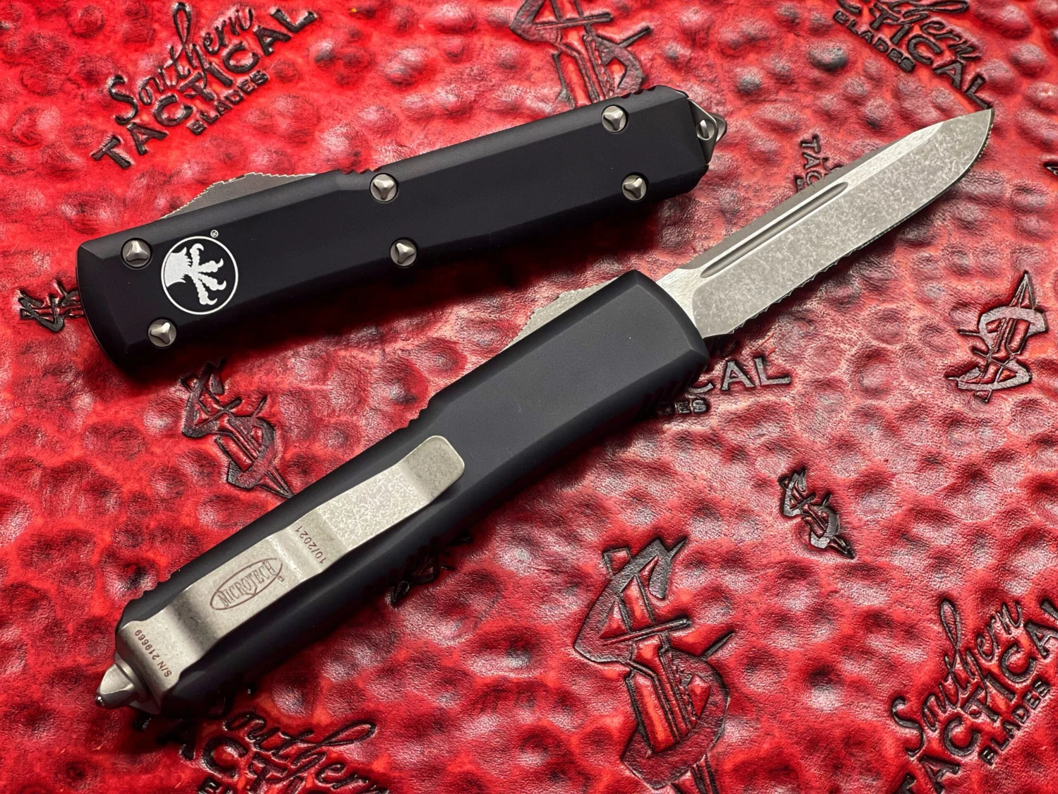 Microtech Ultratech OTF Automatic Knife Single Edge Apocalyptic Serrated 4 Microtech Ultratech OTF Automatic Knife Single Edge Apocalyptic Serrated - Image 2