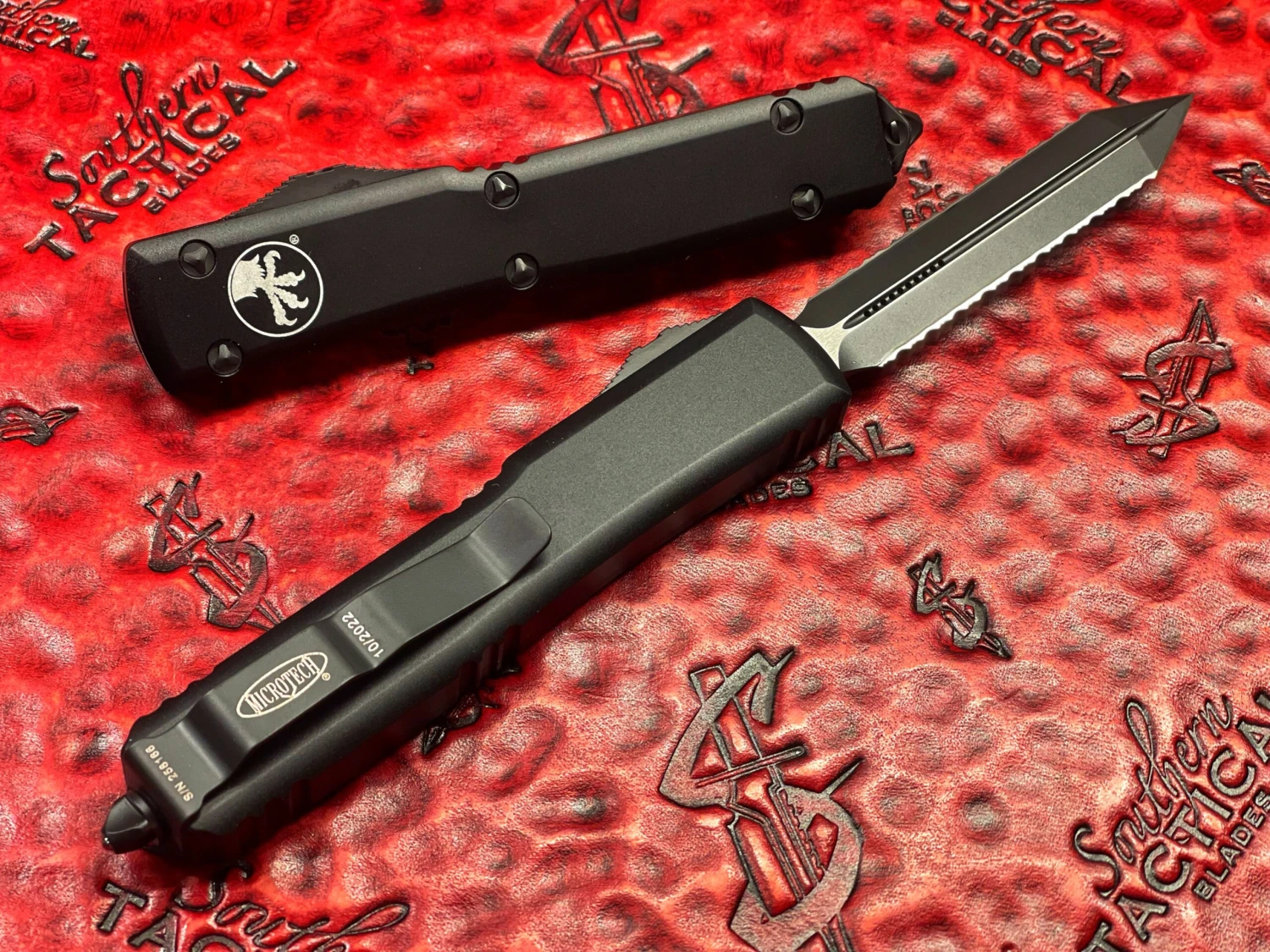 Microtech Ultratech Spartan Black Tactical Double Full Serrated 4 Microtech Ultratech Spartan Black Tactical Double Full Serrated - Image 2