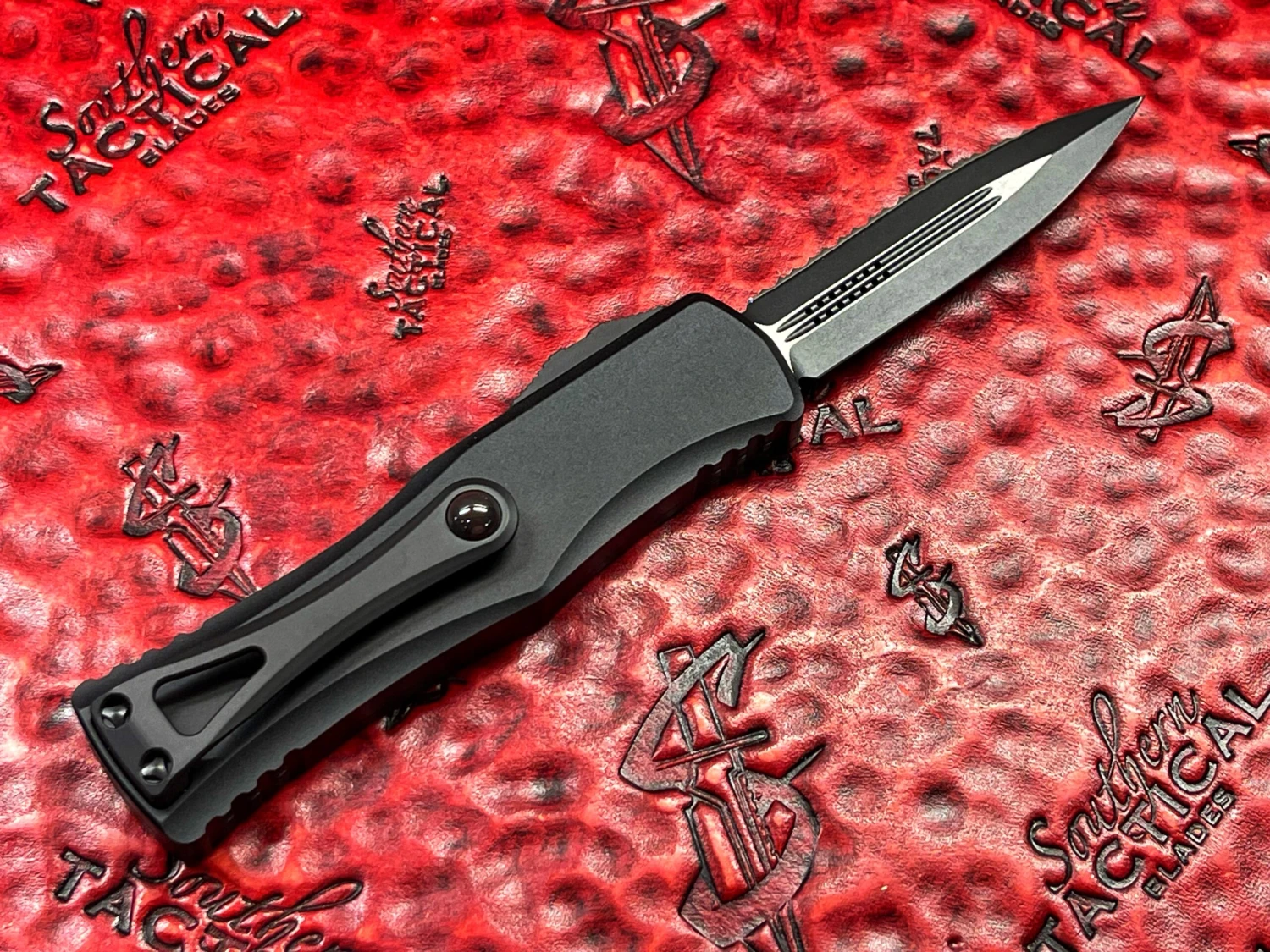 Microtech Hera Double Edge Full Serrated Tactical Standard 4 Microtech Hera Double Edge Full Serrated Tactical Standard - Image 2