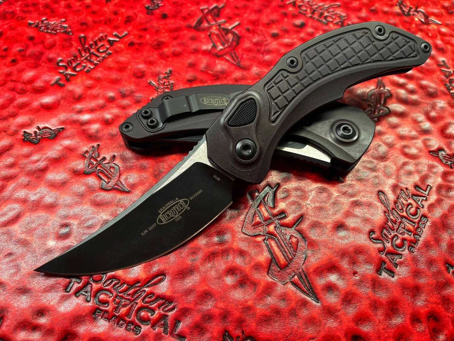 Microtech Brachial Auto Folder Tactical Standard - Bastinelli Knives Collab 3 Microtech Brachial Auto Folder Tactical Standard - Bastinelli Knives Collab