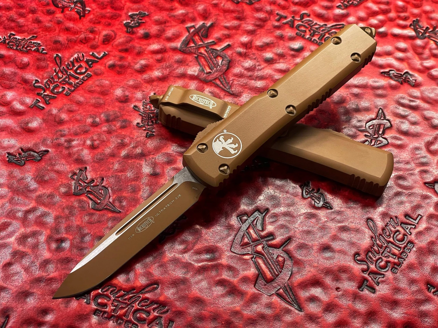 Microtech Ultratech Single Edge Cerakote Tan Standard OTF Knife 3 Microtech Ultratech Single Edge Cerakote Tan Standard OTF Knife