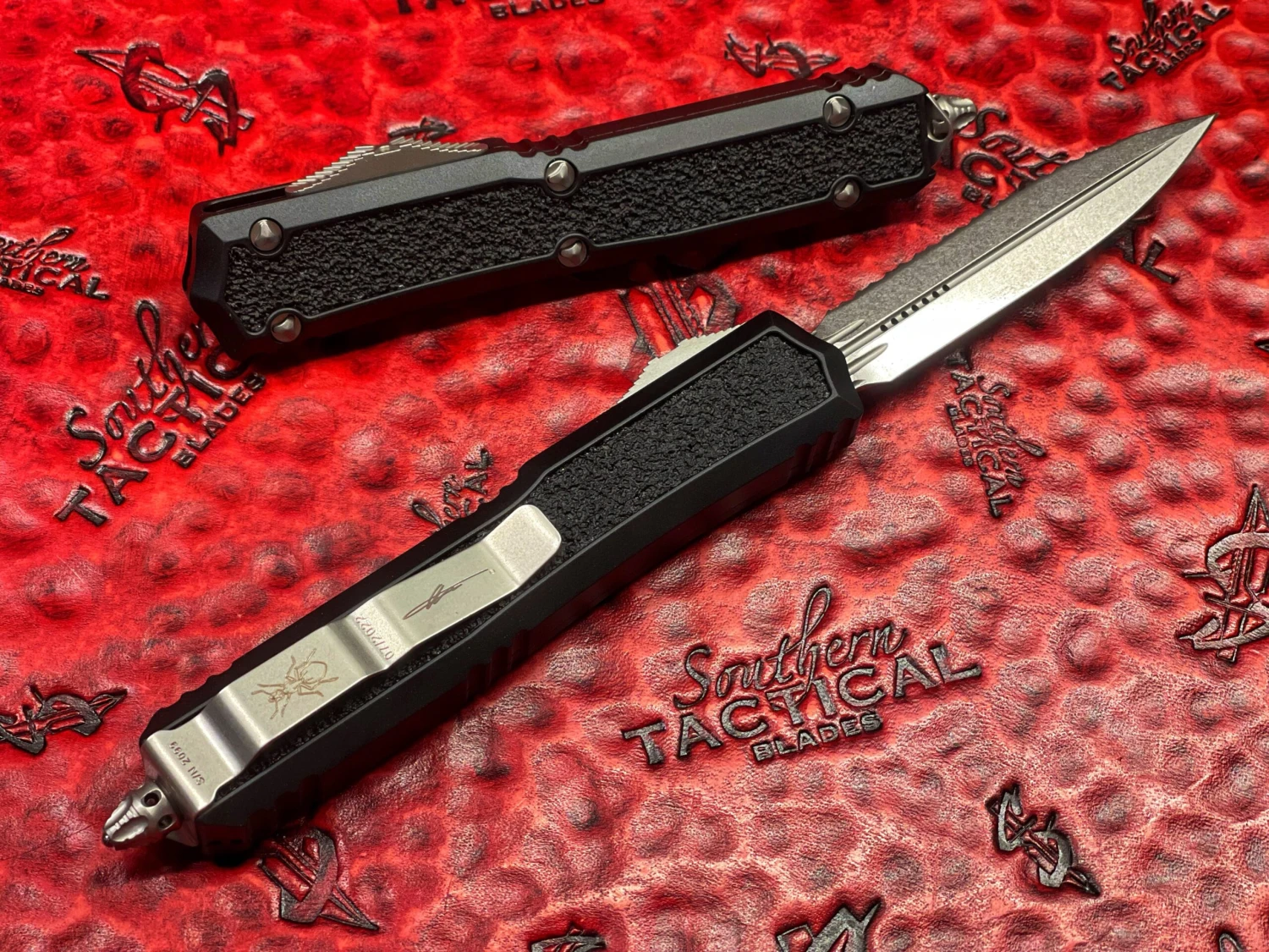 Microtech MAKORA Double Edge Stonewash Full Serrated Nickel Boron Internals Signature Series 4 Microtech MAKORA Double Edge Stonewash Full Serrated Nickel Boron Internals Signature Series - Image 2